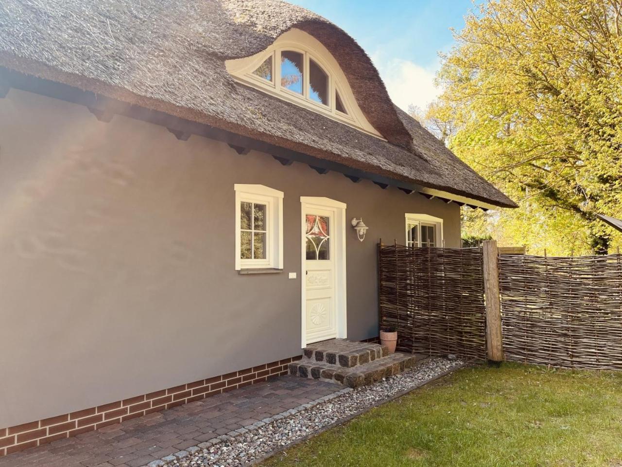 Ferienwohnung Lasse In Wieck Zewnętrze zdjęcie